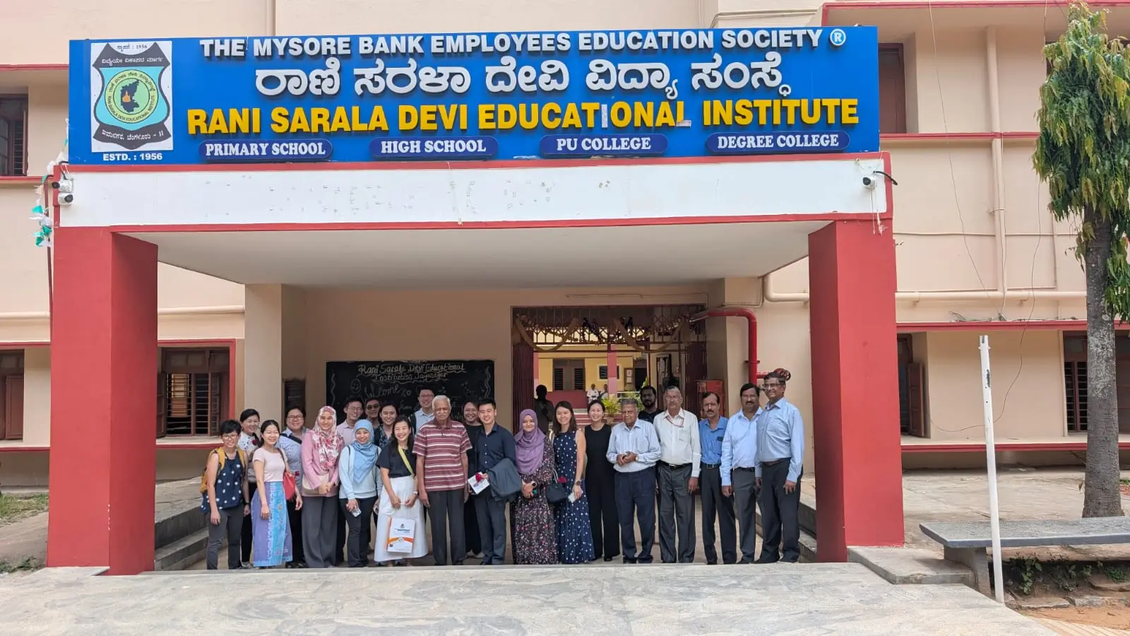 Visit of international delegates to our institution